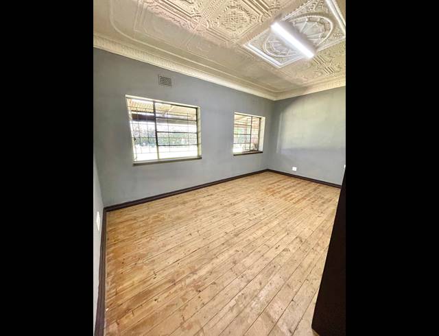3 BEDROOM FREEHOLD FOR SALE IN UNITAS PARK